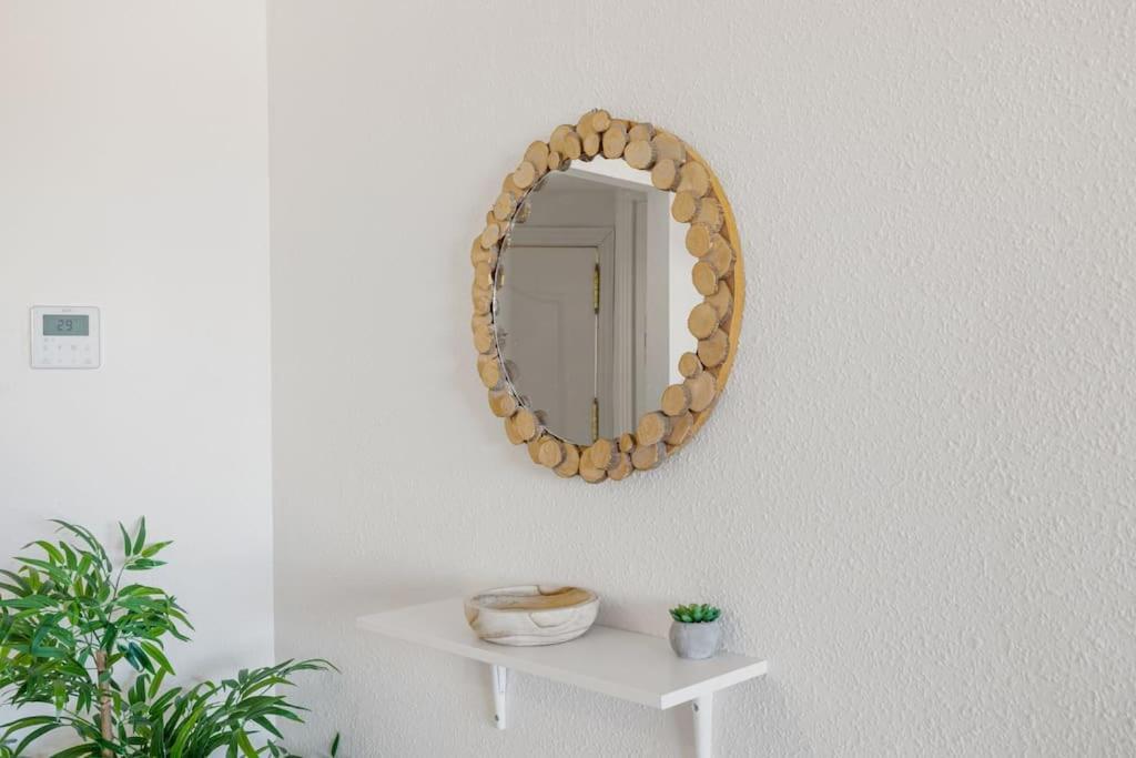 Beautiful 3 Bed Stylish & Cozy Apartment - Susanna Suite Михас Екстериор снимка